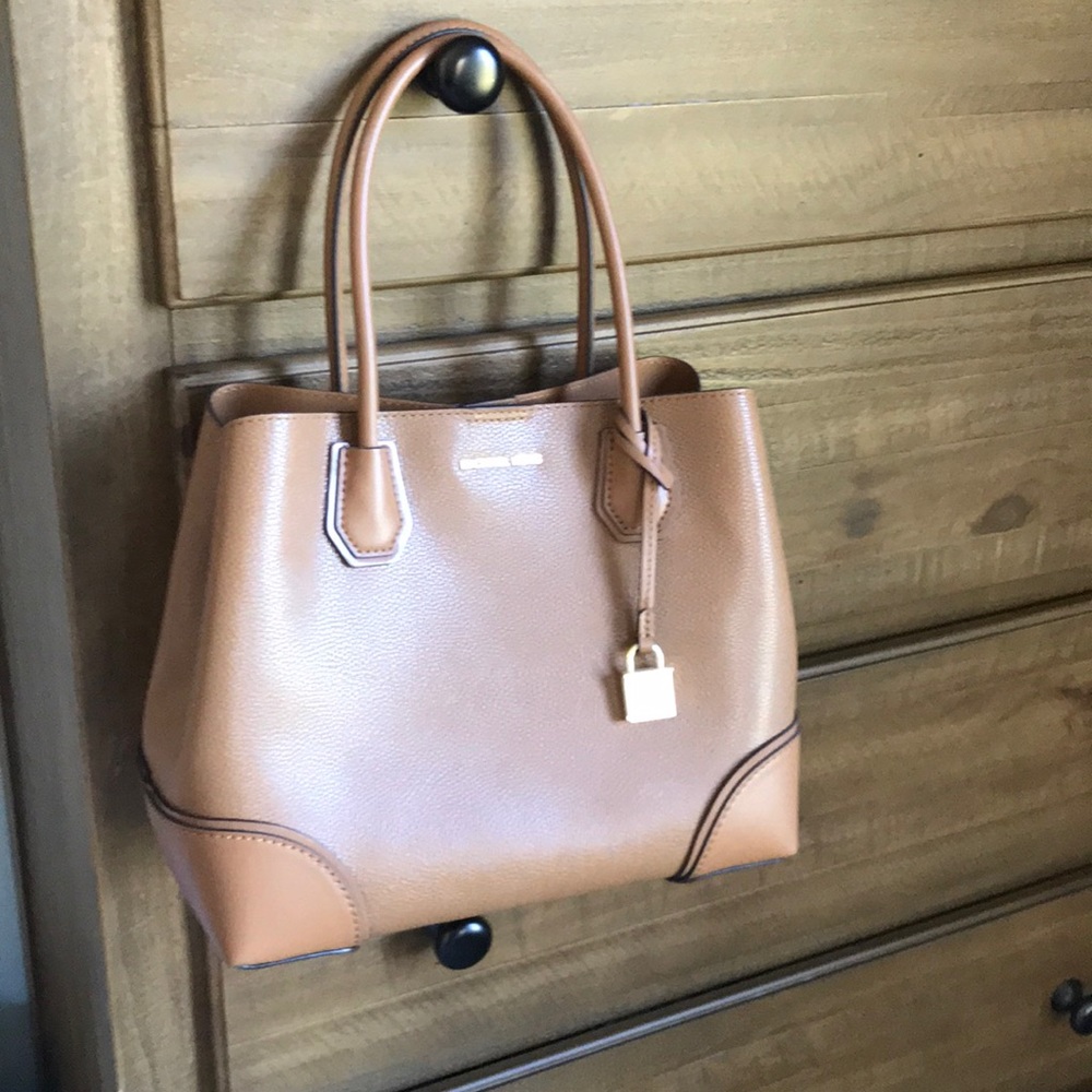 Michael kors tan bag